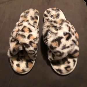 Animal print fuzzy slippers! Size 40-41